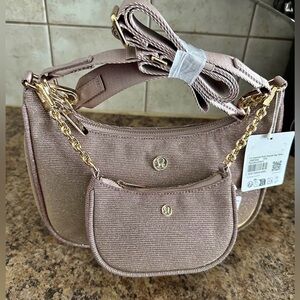 NWT Lululemon City Essentials 3 litre Shoulder Bag Set plus mini bag-FIRM